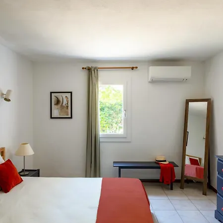 פארק נופש Domaine Bocca Di Feno בוניפסיו