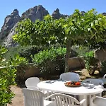 Kompleks wypoczynkowy Domaine Bocca Di Feno 3*