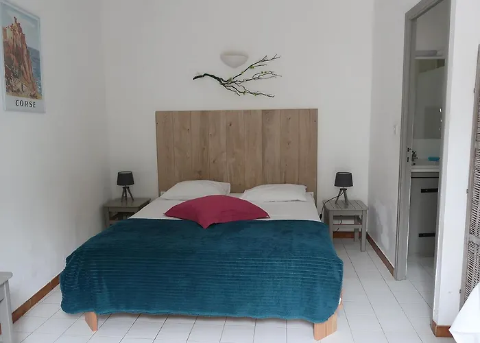 Domaine Bocca Di Feno منتزه العطل 3*