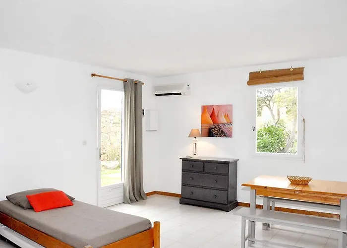 Domaine Bocca Di Feno منتزه العطل 3*